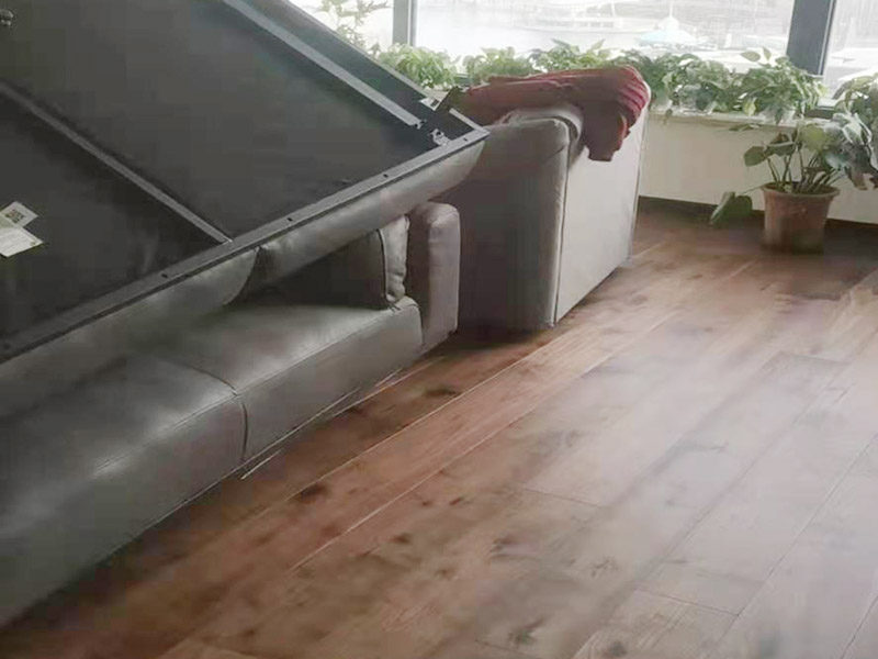 長沙地面安裝地板坡度大怎么解決(圖1) 長沙地面安裝地板坡度大怎么解決(圖1)