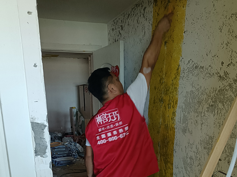 十幾年的墻布怎么簡單翻新？老房子翻新墻面多少錢？(圖2)