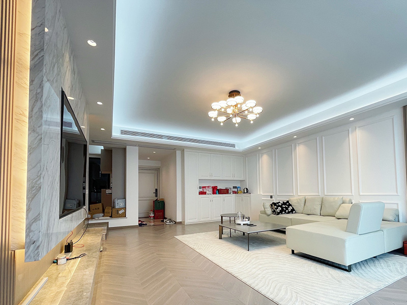 客廳電視背景墻如何設(shè)計好看又省錢？(圖2)