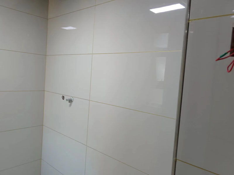 環(huán)保認(rèn)證的瓷磚和天然石材有什么特點(diǎn)？