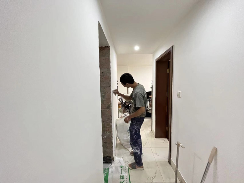 舊房墻面刷白還有鏟除舊墻面嗎(圖1) 舊房墻面刷白還有鏟除舊墻面嗎(圖1)