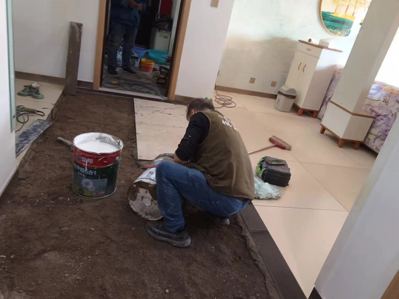 二手房裝修翻新需要鏟掉天花板嗎(圖1) 二手房裝修翻新需要鏟掉天花板嗎(圖1)